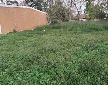 1108 Gregg Street - Photo Thumbnail 1
