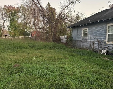 1108 Gregg Street - Photo Thumbnail 2