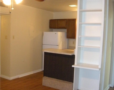 1000 W 26th St - Photo Thumbnail 5