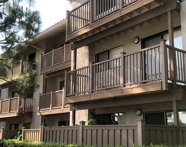11441 Acacia Pkwy - Photo Thumbnail 7