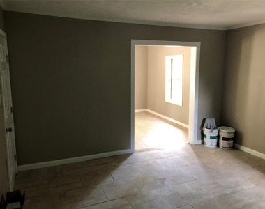 695 Grimes Avenue - Photo Thumbnail 25