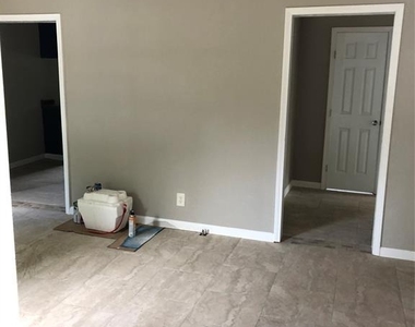 695 Grimes Avenue - Photo Thumbnail 21