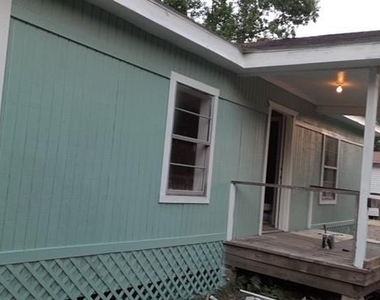 695 Grimes Avenue - Photo Thumbnail 4