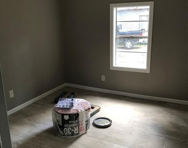 695 Grimes Avenue - Photo Thumbnail 22