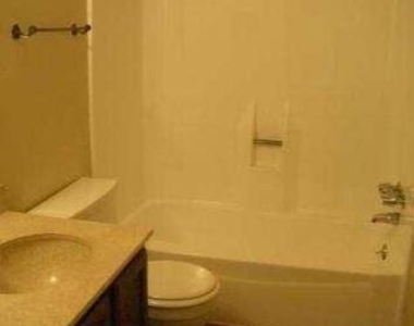 1000 W 26th St - Photo Thumbnail 4