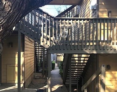 1000 W 26th St - Photo Thumbnail 1