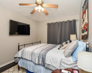 5631 Fawn Trail Lane - Photo Thumbnail 6