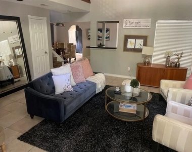 5631 Fawn Trail Lane - Photo Thumbnail 4