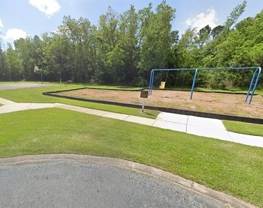 801 Wildcat Dr - Photo Thumbnail 4
