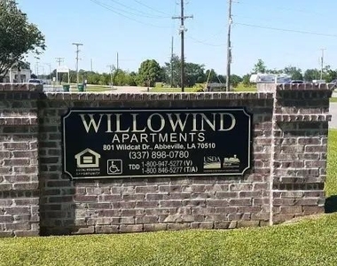 801 Wildcat Dr - Photo Thumbnail 3