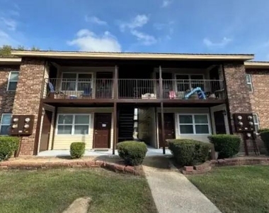 801 Wildcat Dr - Photo Thumbnail 2