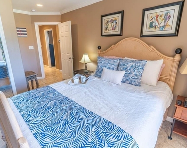 9520 Seawall Boulevard - Photo Thumbnail 8