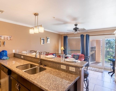 9520 Seawall Boulevard - Photo Thumbnail 4