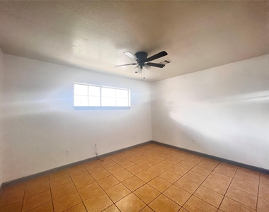 5602 Hirsch Road - Photo Thumbnail 6