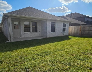 21258 Catalina Palm Drive - Photo Thumbnail 3