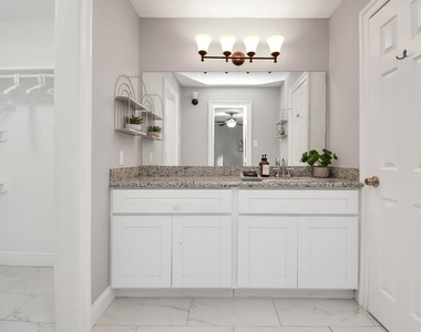 21722 Forest Glade Drive - Photo Thumbnail 17