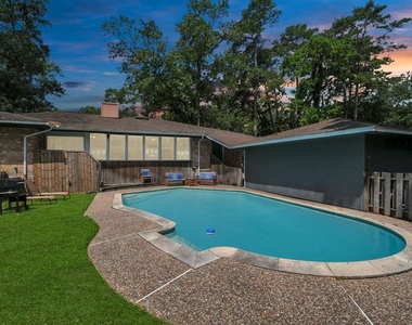 21722 Forest Glade Drive - Photo Thumbnail 32