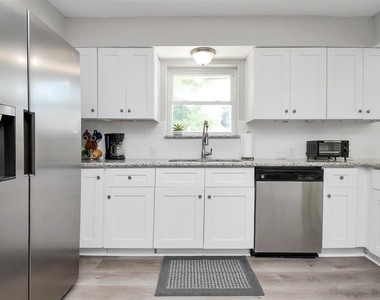 21722 Forest Glade Drive - Photo Thumbnail 6