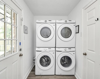 21722 Forest Glade Drive - Photo Thumbnail 13