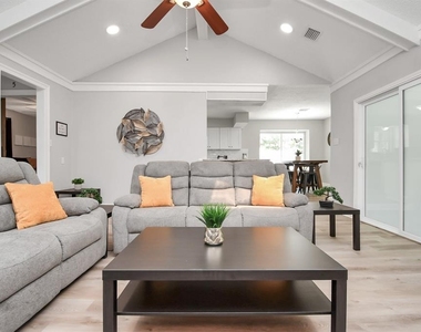 21722 Forest Glade Drive - Photo Thumbnail 10