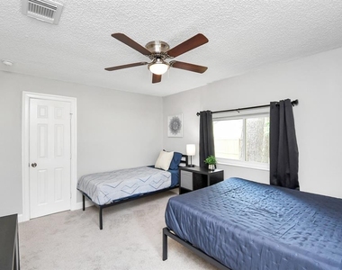 21722 Forest Glade Drive - Photo Thumbnail 16