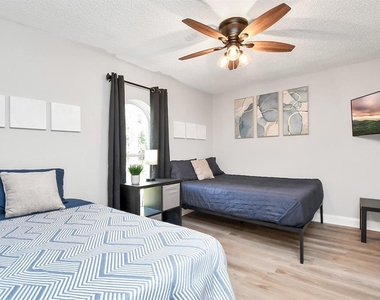 21722 Forest Glade Drive - Photo Thumbnail 24