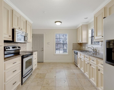 2306 Blodgett Street - Photo Thumbnail 4
