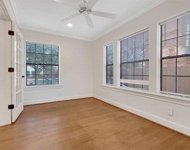 2306 Blodgett Street - Photo Thumbnail 5