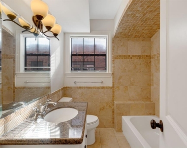 2306 Blodgett Street - Photo Thumbnail 9