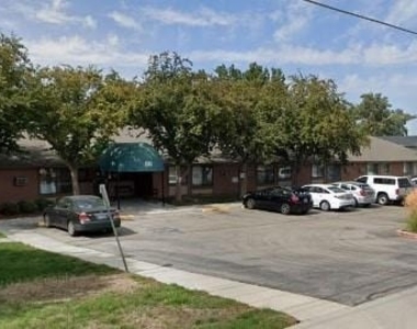 661 S Curtis Rd - Photo Thumbnail 2