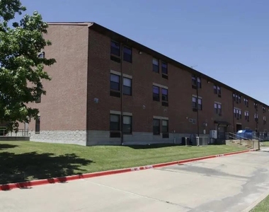 1413 Range Dr - Photo Thumbnail 3