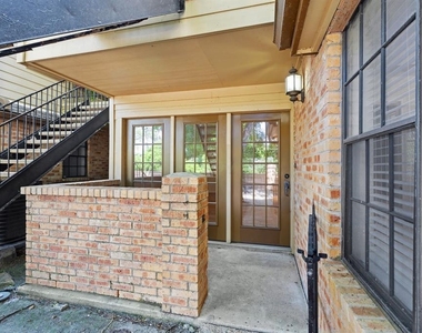 16800 Sugar Pine Drive - Photo Thumbnail 3