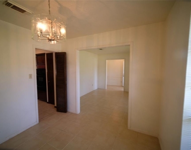 12526 Lima Drive - Photo Thumbnail 5