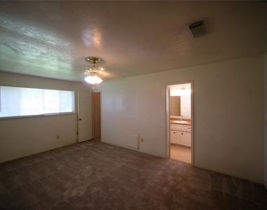 12526 Lima Drive - Photo Thumbnail 13