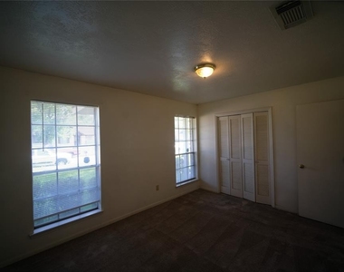 12526 Lima Drive - Photo Thumbnail 11