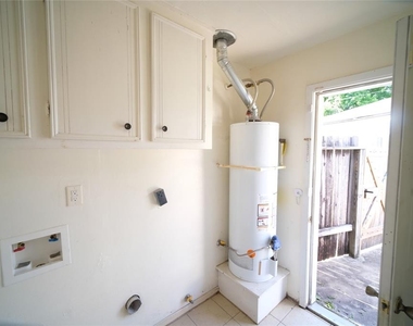 12526 Lima Drive - Photo Thumbnail 8