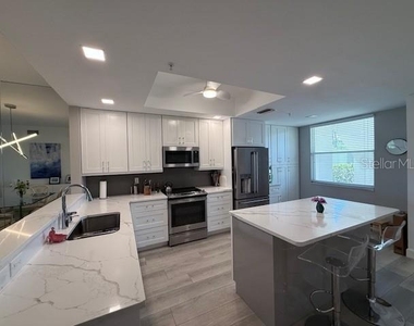 8755 Olde Hickory Avenue - Photo Thumbnail 3