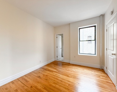 West 11th Street - Photo Thumbnail 2