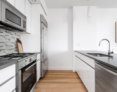 554 West 54th Street - Photo Thumbnail 4