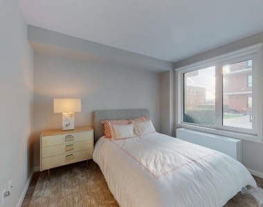 178-02 Hillside Avenue - Photo Thumbnail 5