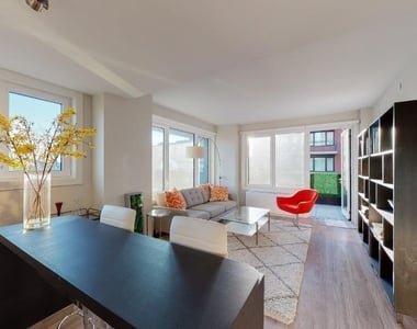 178-02 Hillside Avenue - Photo Thumbnail 2