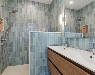 6710 Soundview Avenue - Photo Thumbnail 23