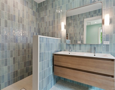 6710 Soundview Avenue - Photo Thumbnail 22