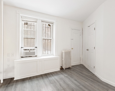 207 W 136th Street - Photo Thumbnail 3