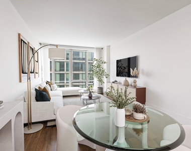 50 Riverside Boulevard - Photo Thumbnail 2