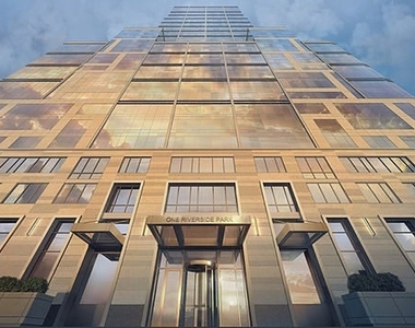 50 Riverside Boulevard - Photo Thumbnail 27