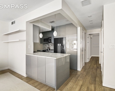 712 Washington Street - Photo Thumbnail 2