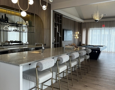 8029 W Belmont Avenue - Photo Thumbnail 24