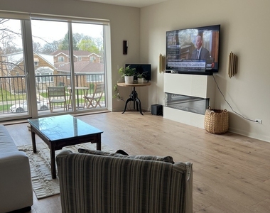 8029 W Belmont Avenue - Photo Thumbnail 4