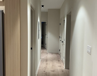 8029 W Belmont Avenue - Photo Thumbnail 7